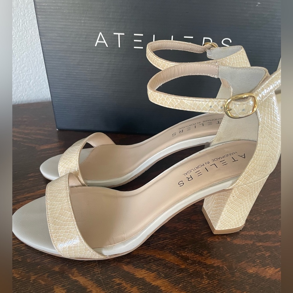 ATELIERS Women's Emma 39 (8.5) Leather Beige Snakeskin Sandals New in Box!!!
